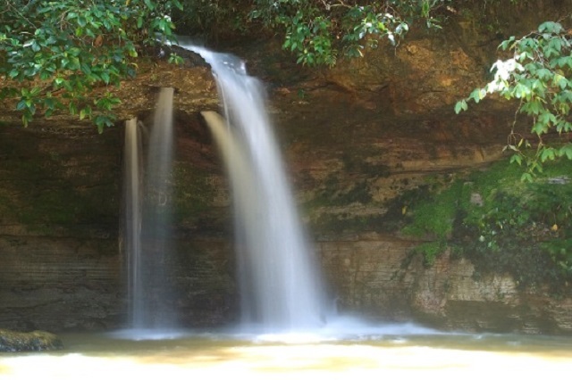 Cachoeira da Pedra Furada