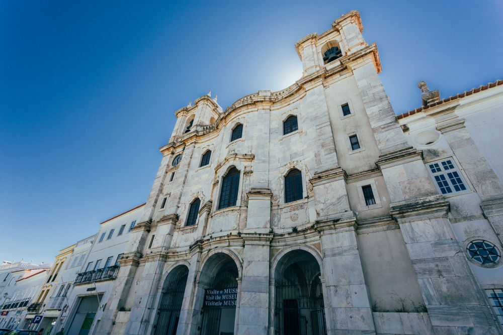Fachada do Convento dos Congregados, em Estremoz