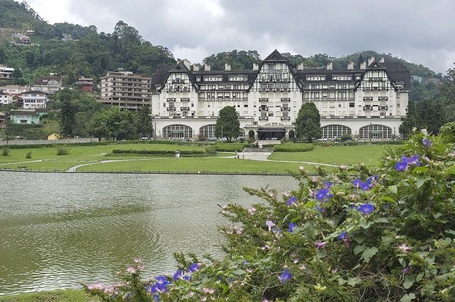 Palácio Quitandinha, um dos pontos turísticos mais visitados em Petrópolis