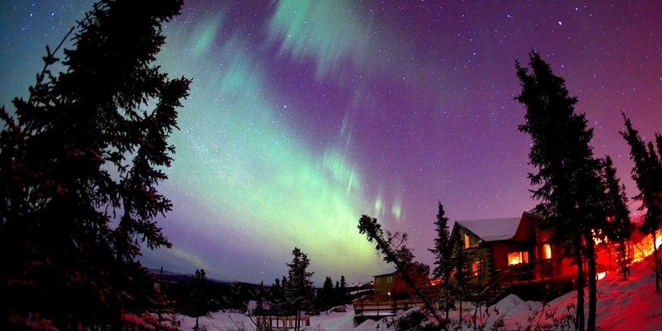 Aurora Boreal na cidade de Anchorage, em Fairbanks