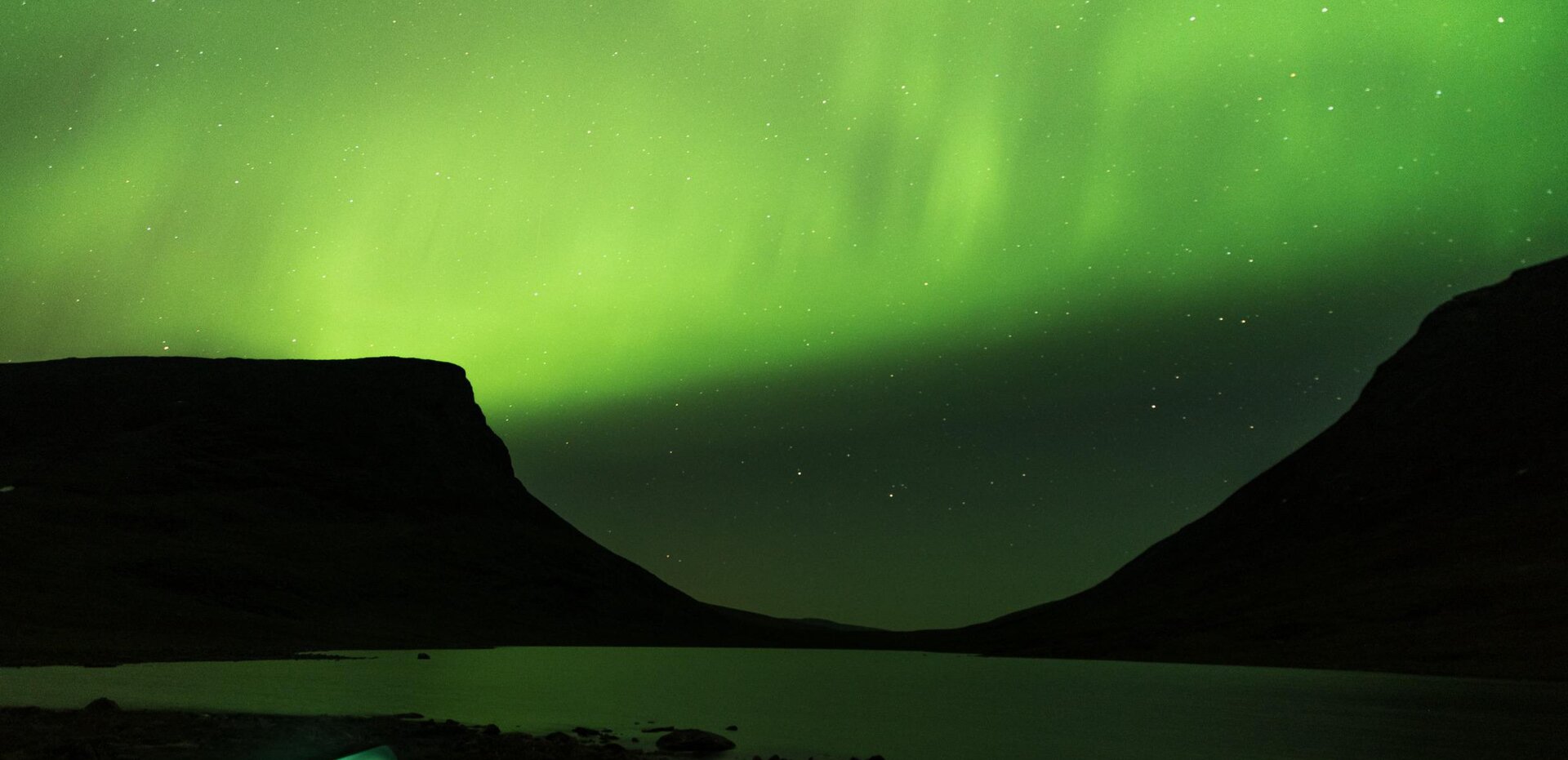 Aurora boreal vista no Parque Nacional de Abisko, na Lapônia