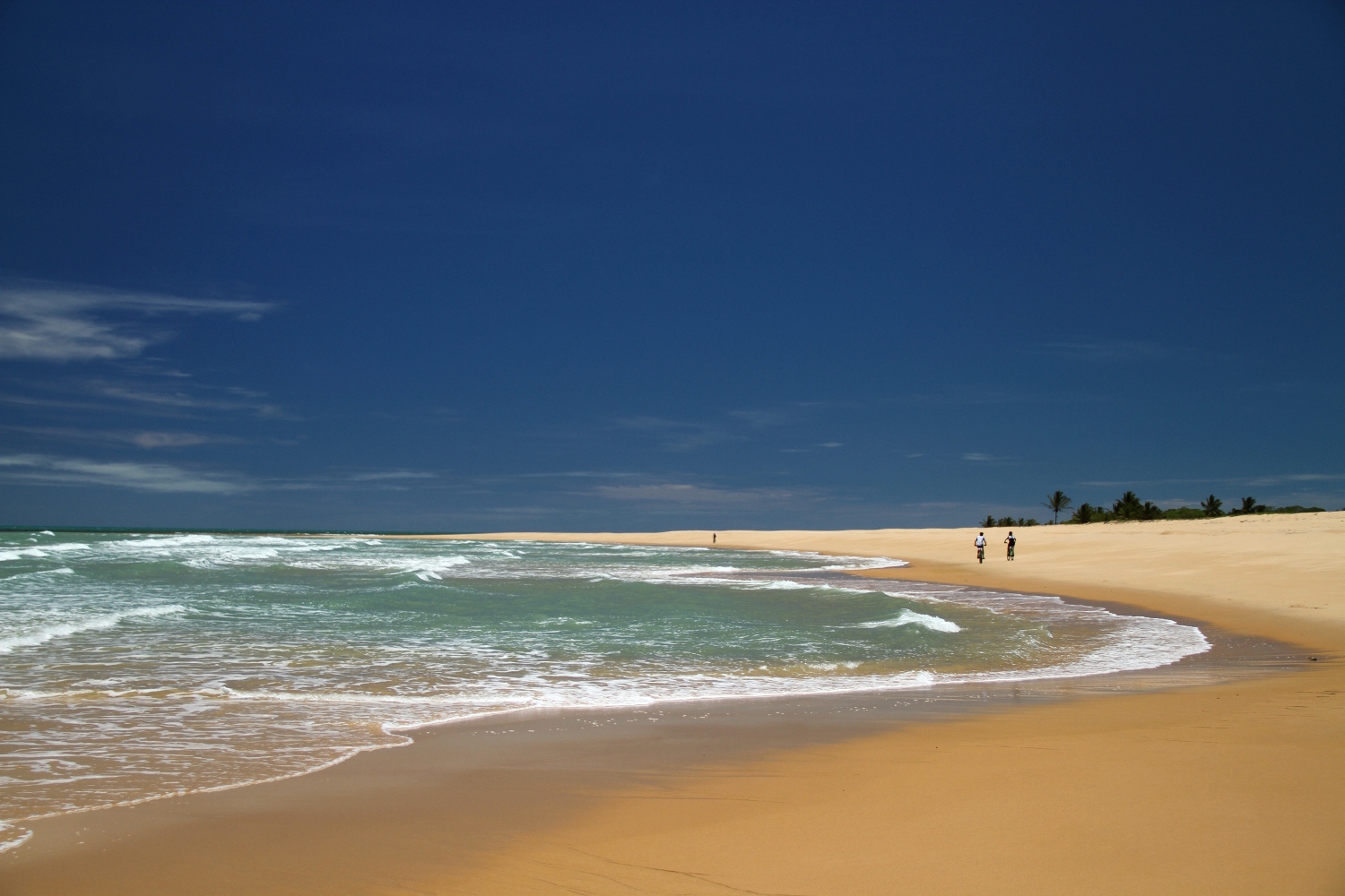 Itaquena, uma das praias isoladas, entre Trancoso e a Praia do Espelho