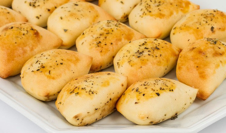 Curso ensina a fazer salgadinhos para delicatéssen e lanchonetes