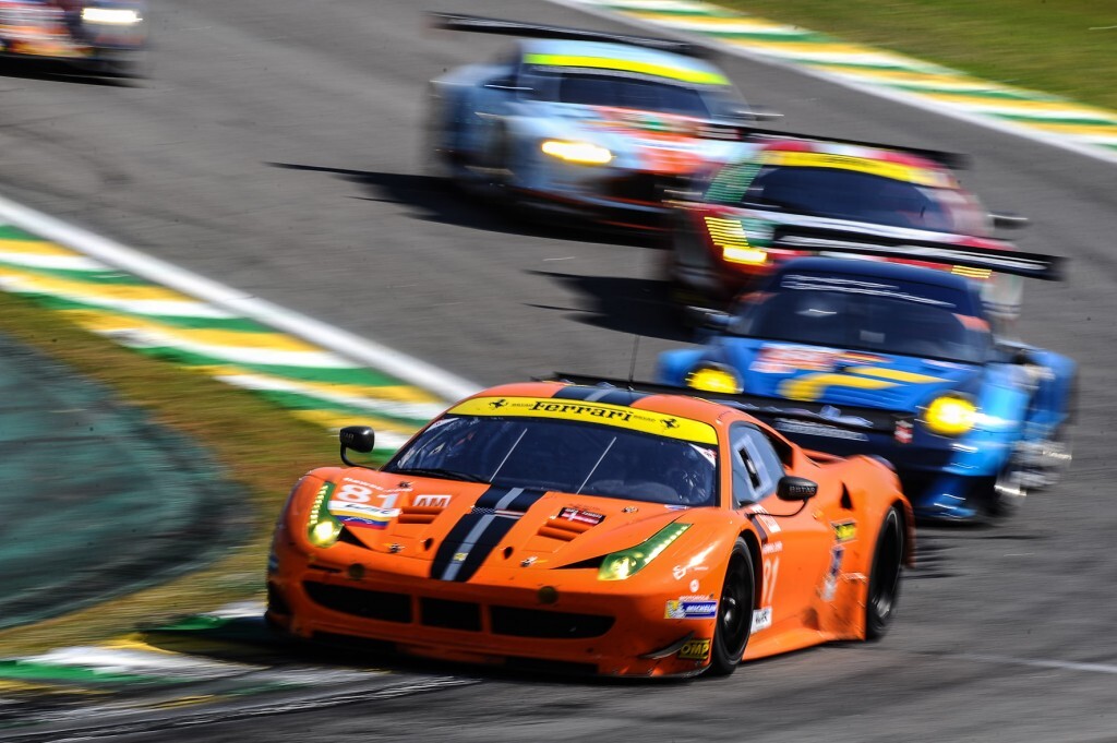 Ferrari 458 Italia na corrida do ano passado, igual à que o Emerson irá pilotar