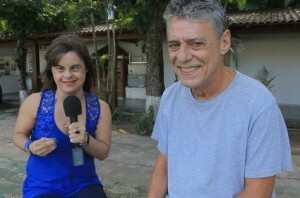 Jovem Reporter Com Down Entrevista Chico Buarque