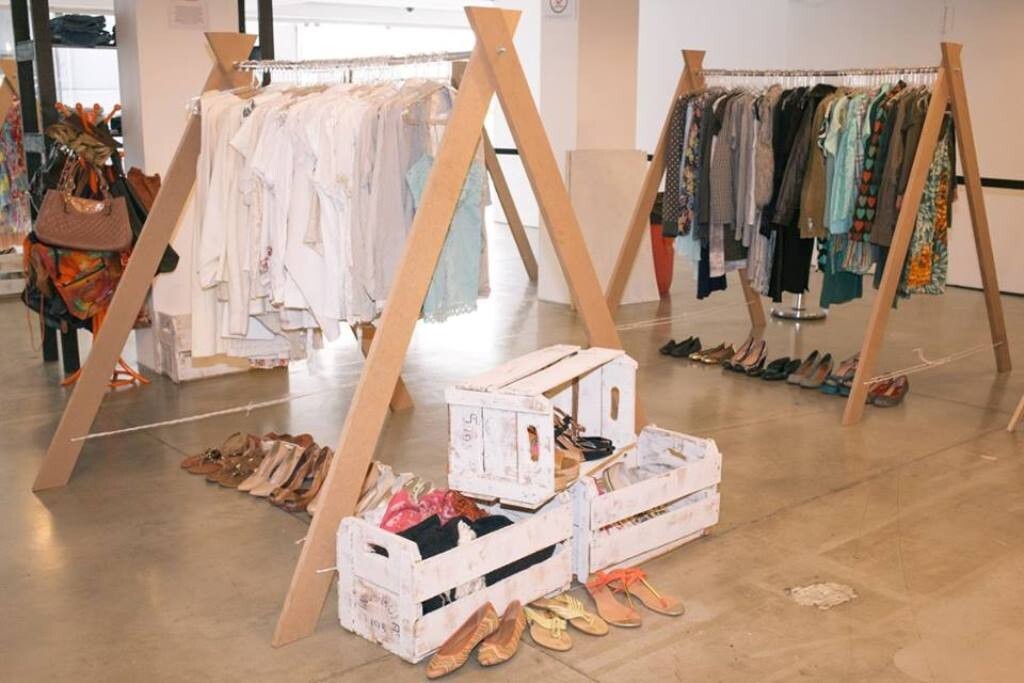 Bazar realizado pelo Projeto Gaveta no ano passado, em São Paulo