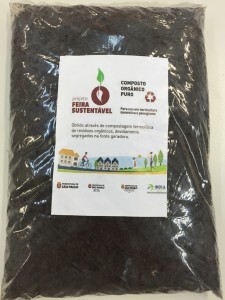 Serão distribuídos sacos com cerca de 1 kg de compostagem