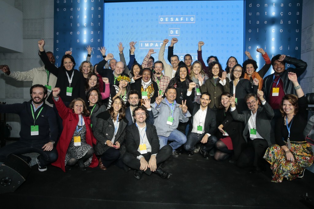Representantes das ONGs finalistas do Desafio de Impacto Social e jurados durante evento do Google