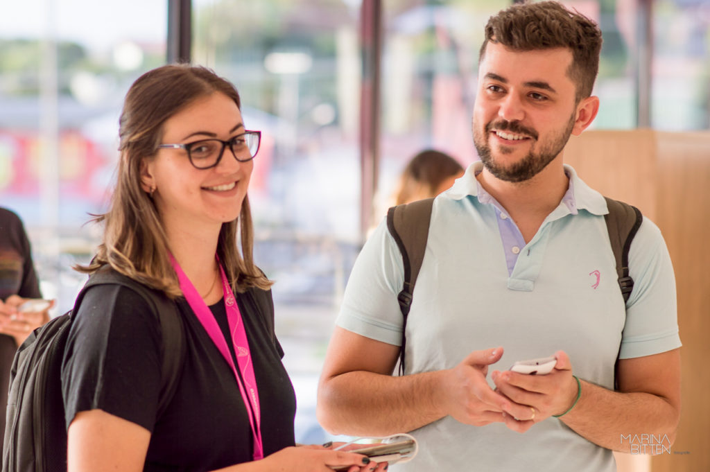 Fernanda Martins e Robson Mafra, criadores da plataforma Surdo para Surdo