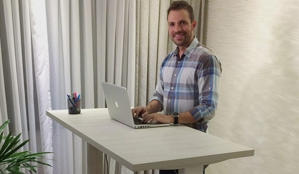 Fernando Ziemer em sua GenioDesk