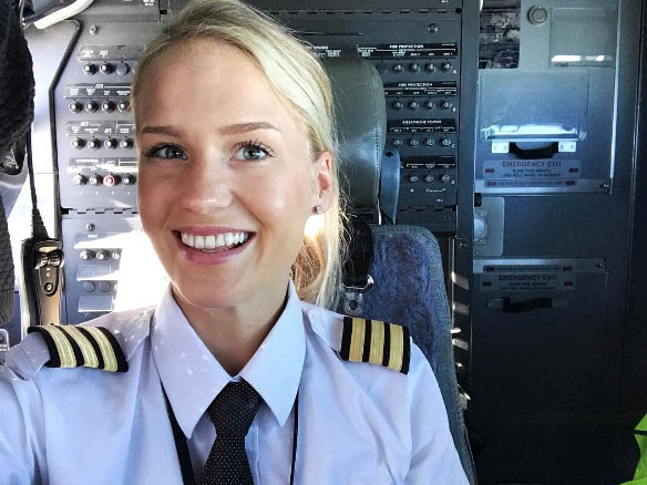 Sueca Maria Fagerström pilota aviões
