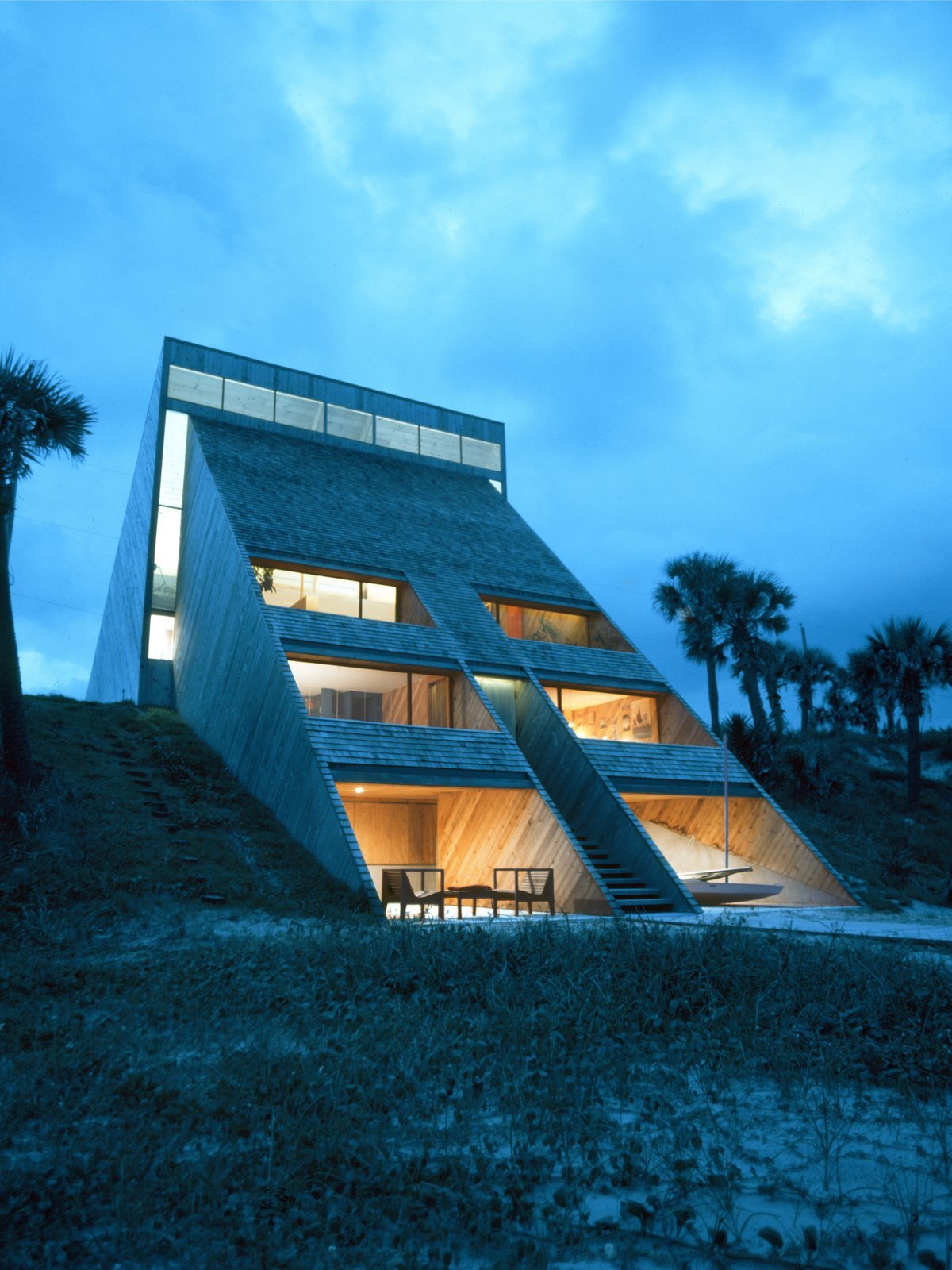 Casa geométrica da Flórida está à venda pela primeira vez