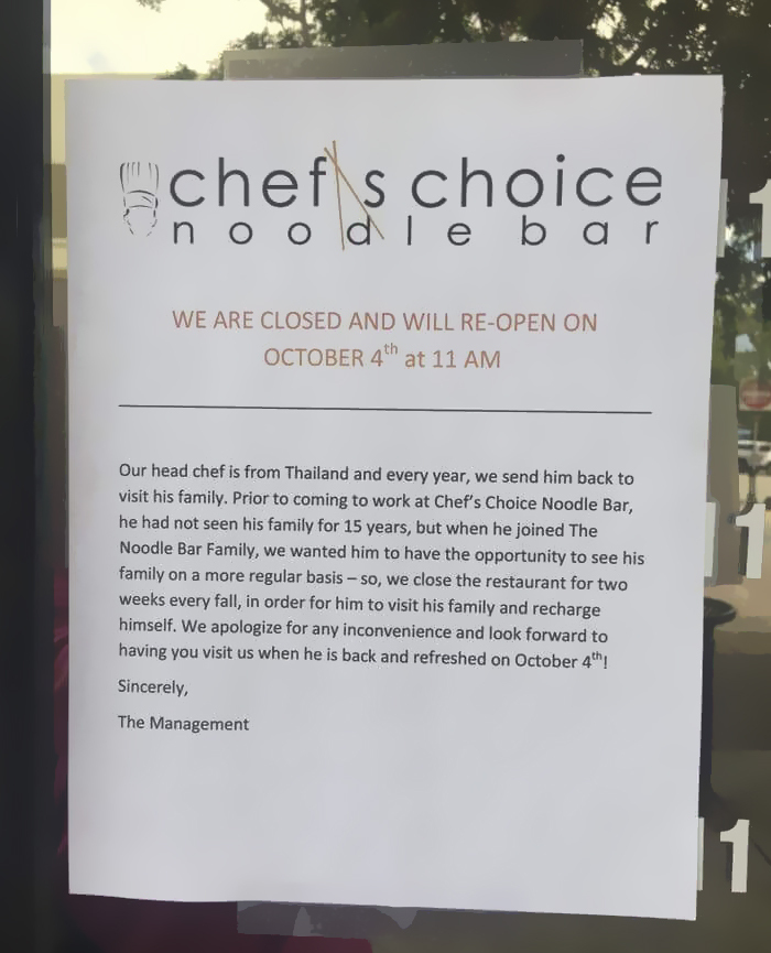 Aviso afixado pelo Chef’s Choice Noodle Bar