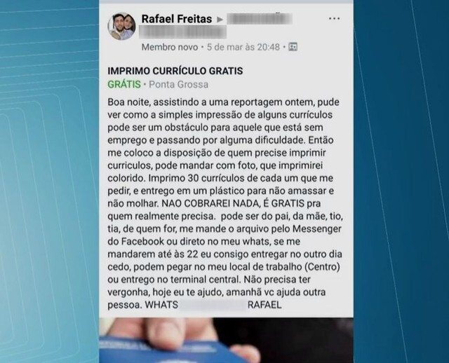 Fisioterapeuta faz e imprime currículos para ajudar desempregados de sua cidade, Ponta Grossa