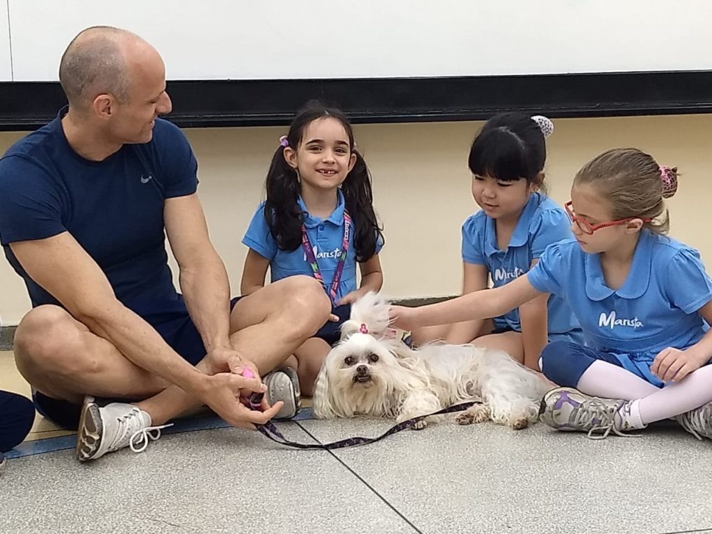 A iniciativa também levou às crianças a desenvolverem uma campanha de doação para um abrigo de animais da cidade.