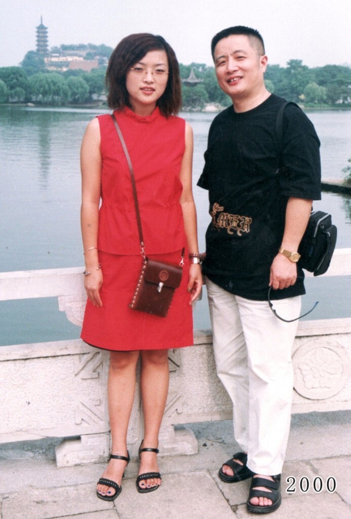 Dad And Daughter Took Same Snap For 35 Years In Same Spot