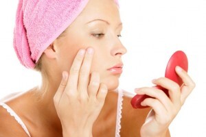 Escolha o tom de blush ideal para a sua pele