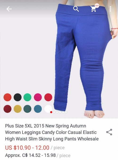 Na foto, a modelo entra em uma das pernas da calça, ficando a outra sobrando (Foto: Reprodução)