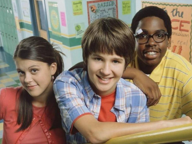 Moze (interpretada por Lindsey Shaw), Ned (Devon Werkheiser) e Cookie (Daniel Curtis Lee)