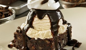 Peça a sobremesa “Chocolate Thunder from Down Under” e ganhe um ovo de Páscoa