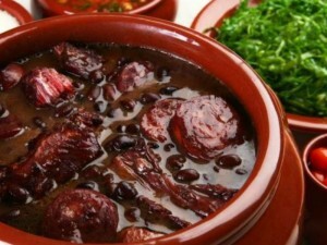 A feijoada acontece aos sábados