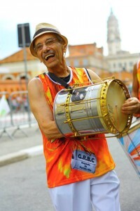 A partir de 1958, o bamba passa a se dedicar a confecção de instrumentos percussivos